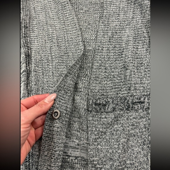 Lululemon Breeze Easy Cardigan Wrap Sweater Heathered Light Grey / Deep Coal - Picture 8 of 11
